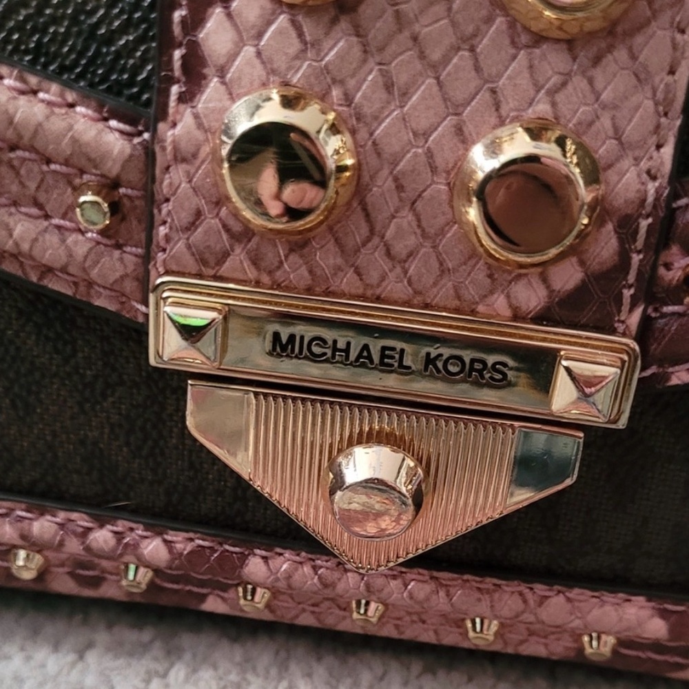 Michael Kors Black and Pink Crossbody Bag with Gold Accents - Picture 3 of 10